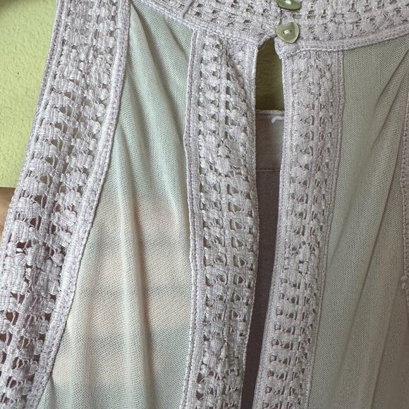 URBAN OUTFITTERS Kimchi Blue Lilac Lace Sheer Back BodyCon Lace Dress Size XS - Picture 8 of 10